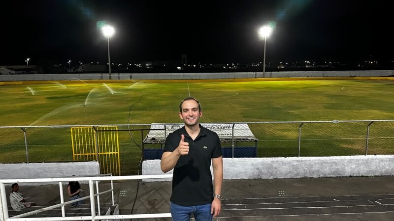 Victor Coelho cumpre promessa aos desportistas de Ouricuri e ilumina estádio o Bigodão