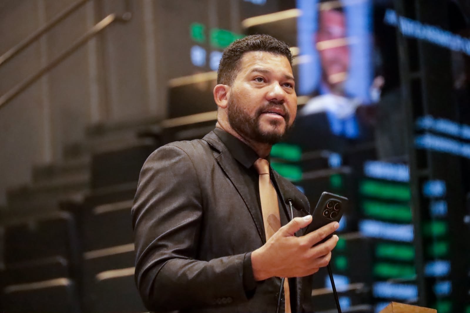 Deputado Abimael Santos cobra retomada do abastecimento de água em Toritama