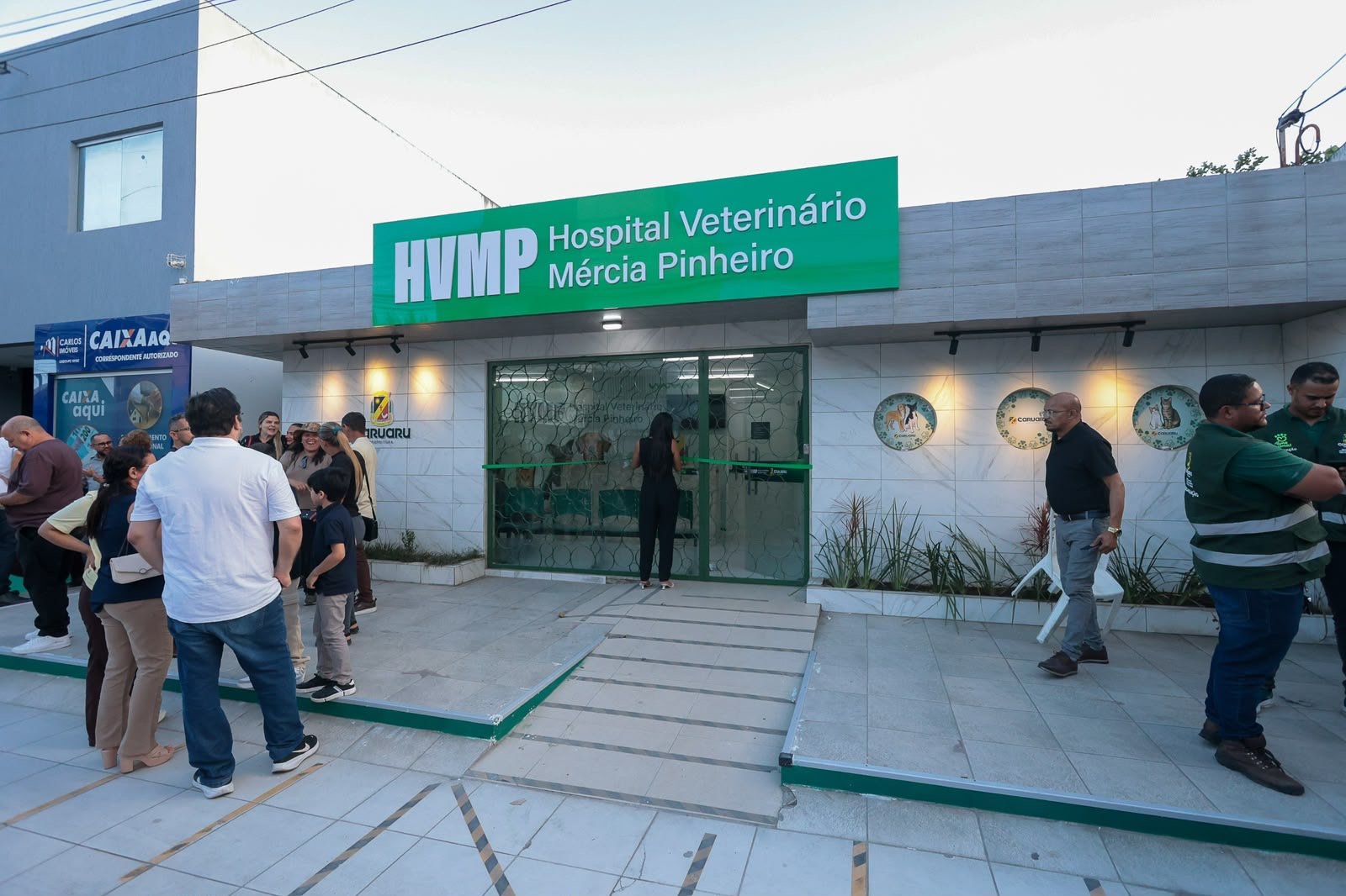 Prefeitura de Caruaru entrega primeiro Hospital Veterinário Municipal do interior de Pernambuco e amplia assistência aos animais