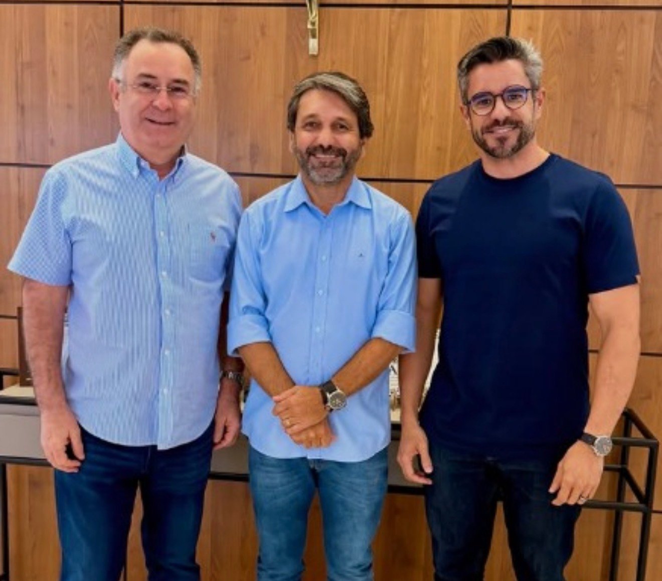 Após vitórias eleitorais, Zeca Cavalcanti amplia protagonismo político com eleição para a presidência da Câmara
