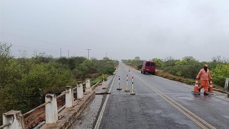 Governo do Estado monitora municípios e rodovias atingidos por fortes chuvas na Bahia