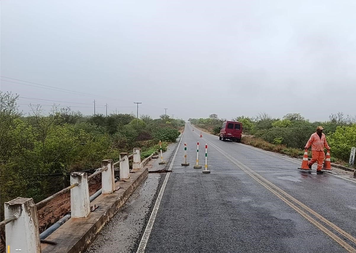 Governo do Estado monitora municípios e rodovias atingidos por fortes chuvas na Bahia